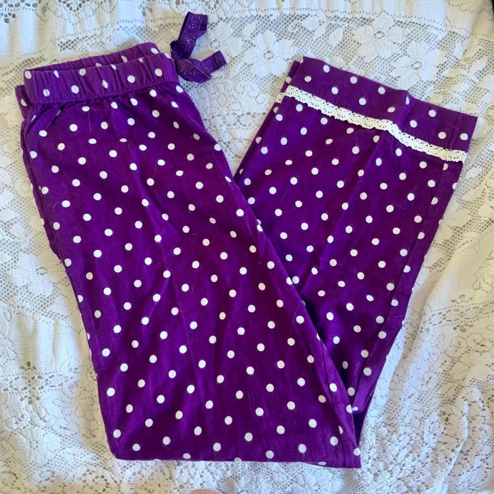 Denver Hayes Purple polkadot pyjamas with lace trim